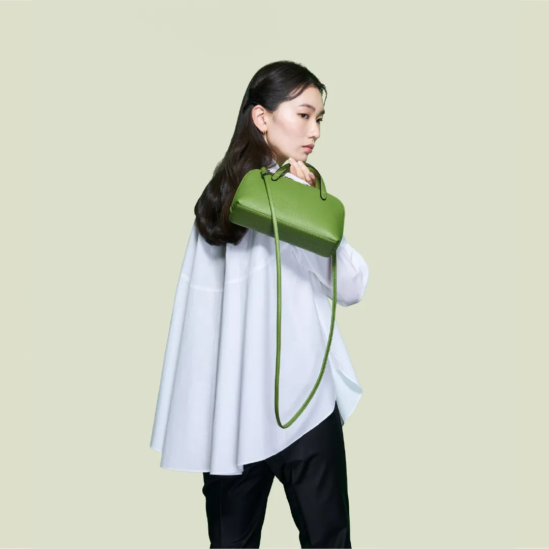 ショルダーバッグ　グリーン