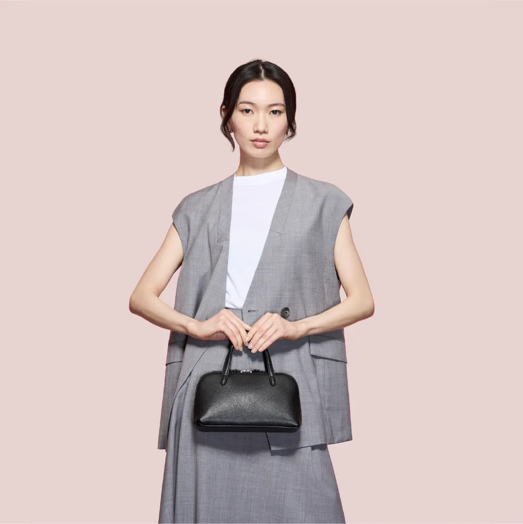 ショルダーバッグ　ブラック