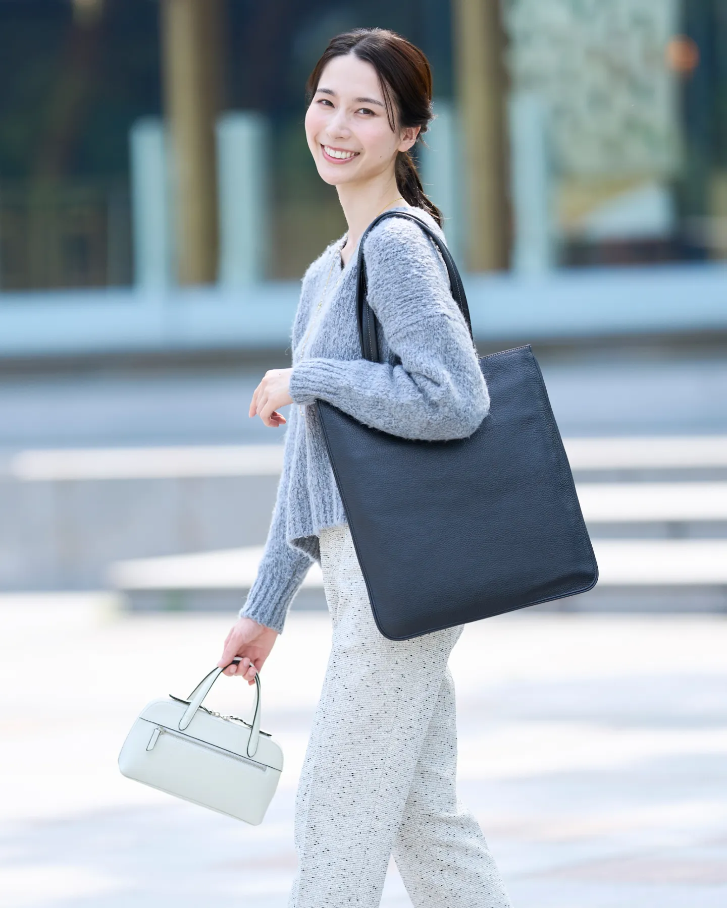 美品✨WAKO ワコウ　ハンドバッグ　ホワイト×ゴールド　自立 WEB EXCLUSIVE BAG COLLECTION／WEB限定バッグコレクション | WAKO公式