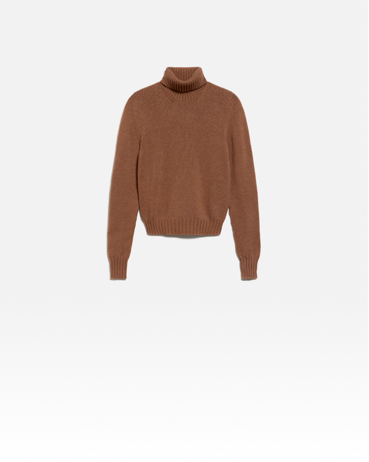 スカリオーネ タートルネックセーター キャメル