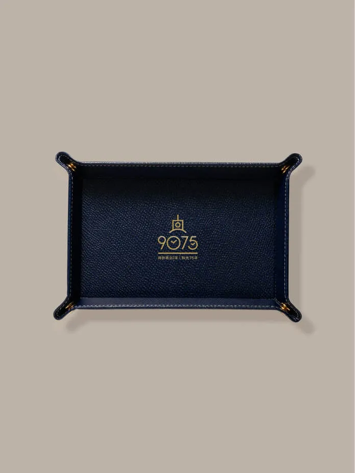 箔押しのレザートレイ