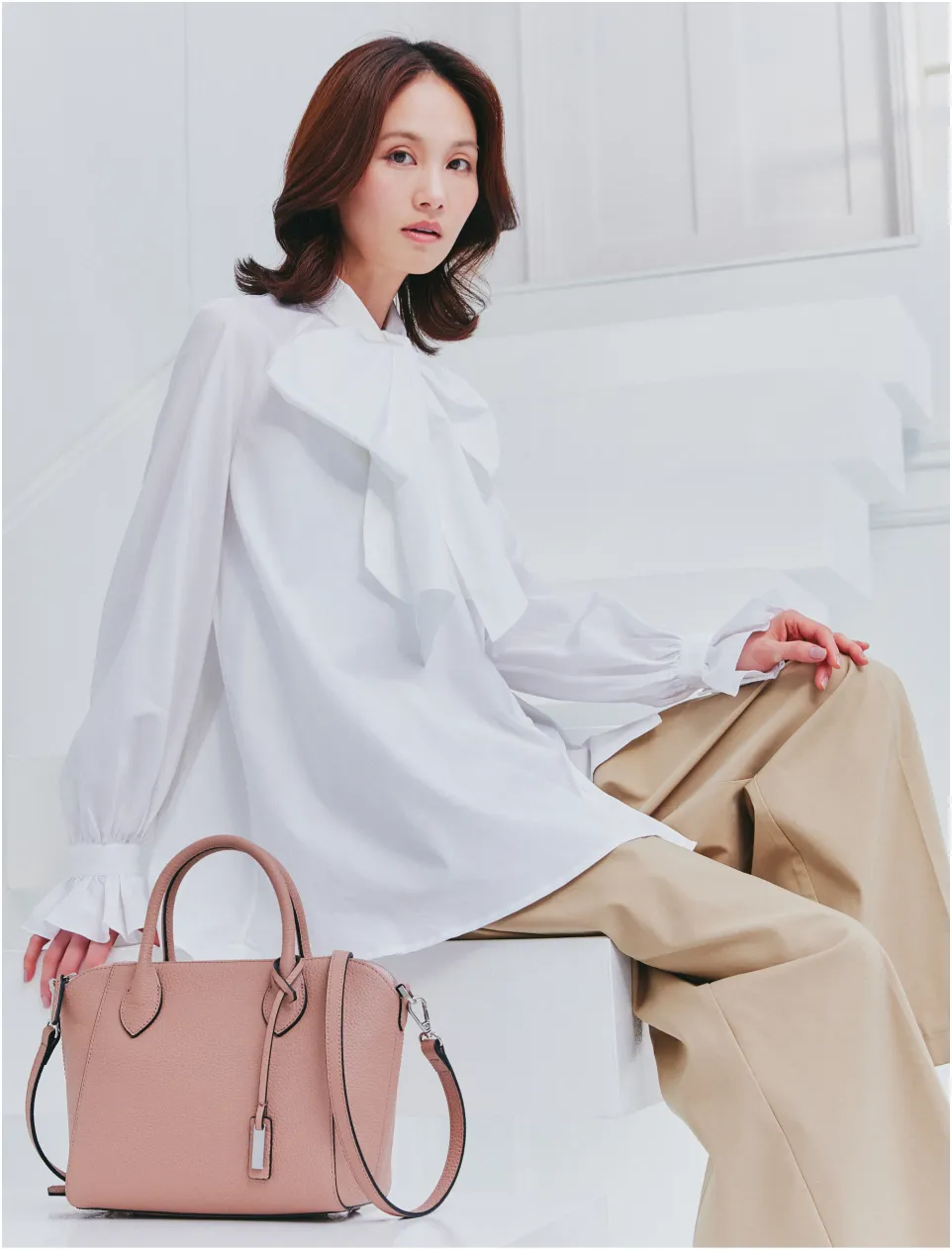 モデルによる手持ちスタイルイメージ