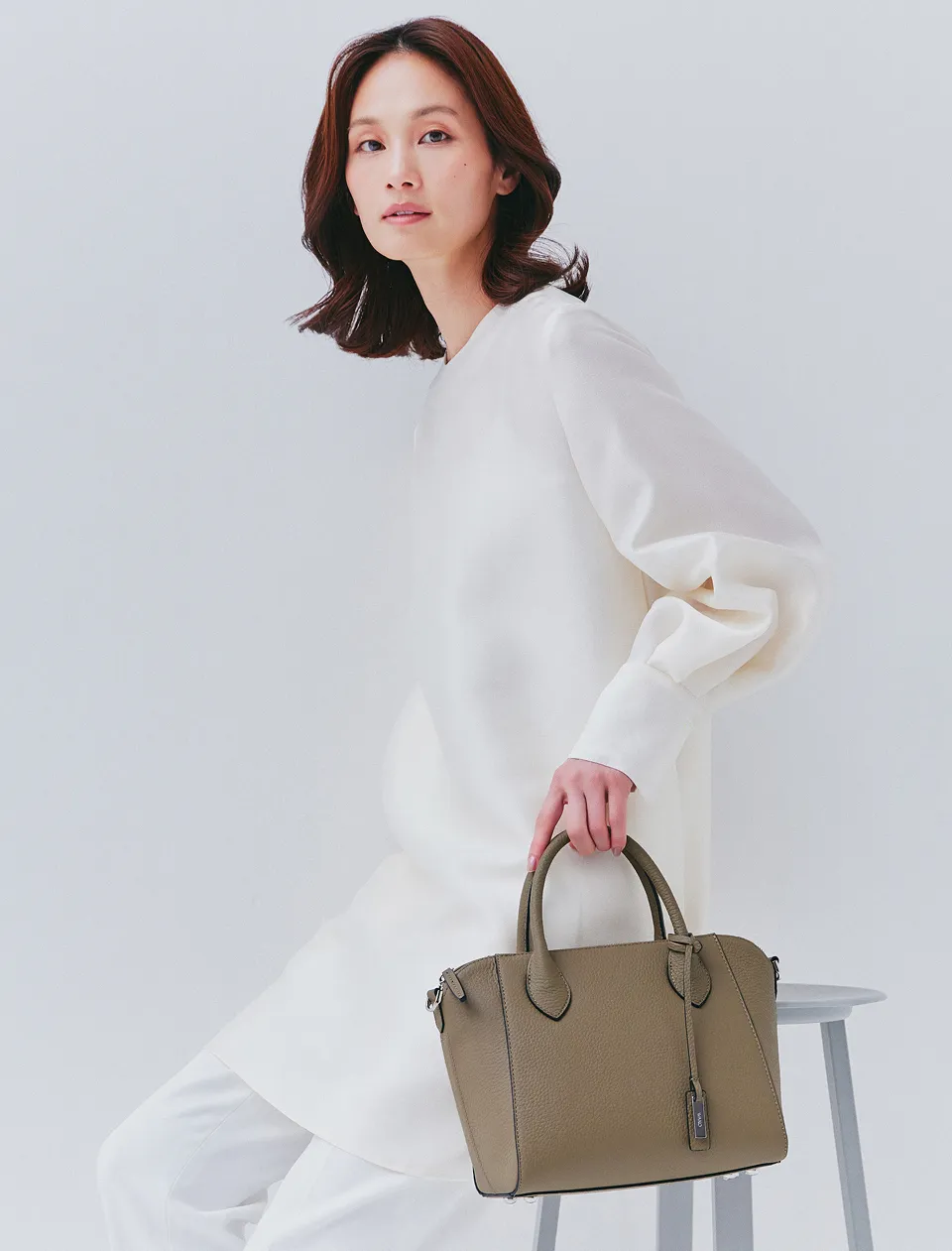 モデルによる手持ちスタイルイメージ