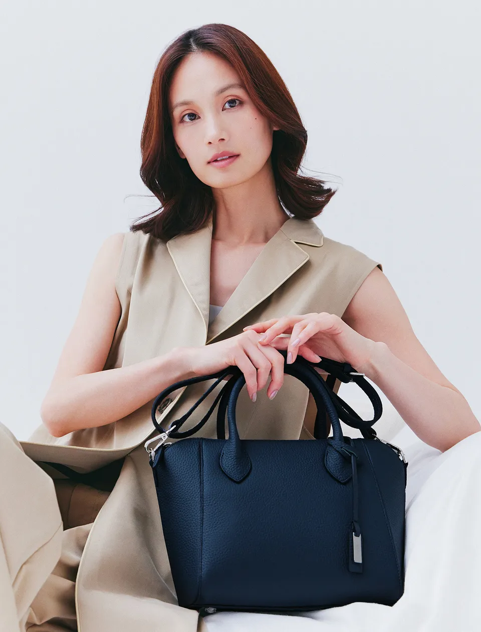 モデルによる手持ちスタイルイメージ