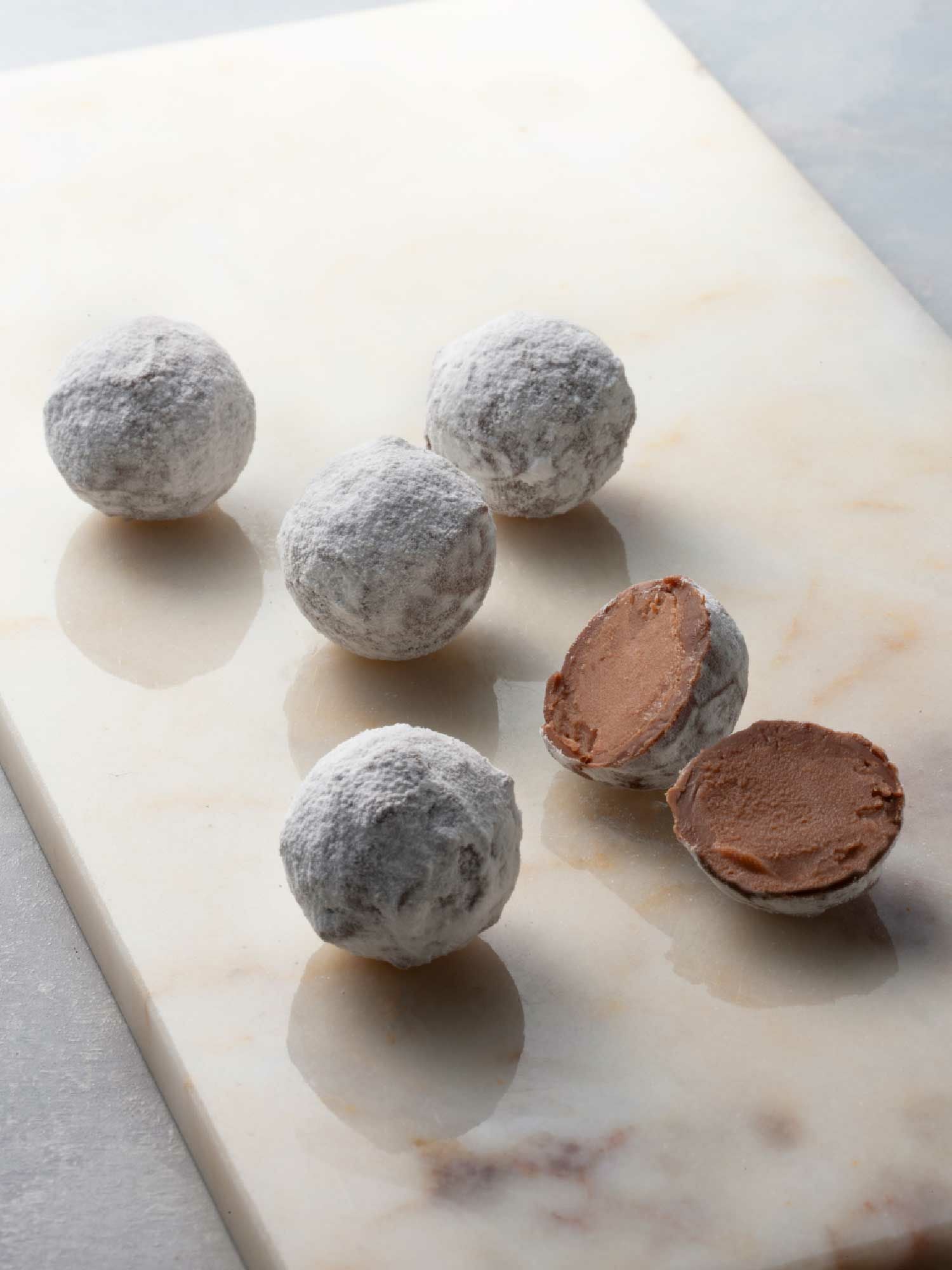 トリュフ ナチュール（5個）、トリュフ シャンパーニュ（5個）詰合せ