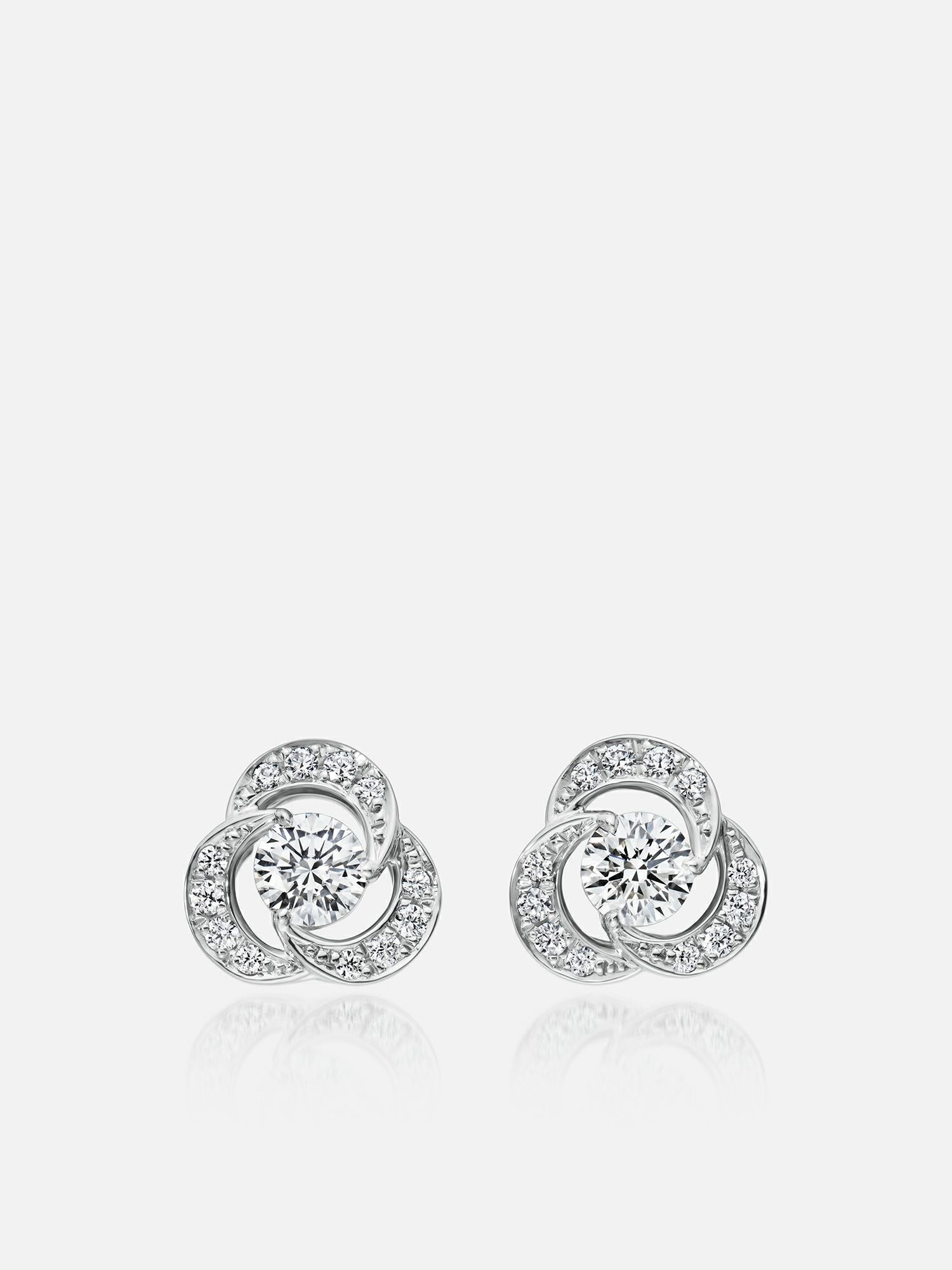 ピアス〈PT ダイヤモンド／フラワーモチーフ〉 |イヤリング・ピアス