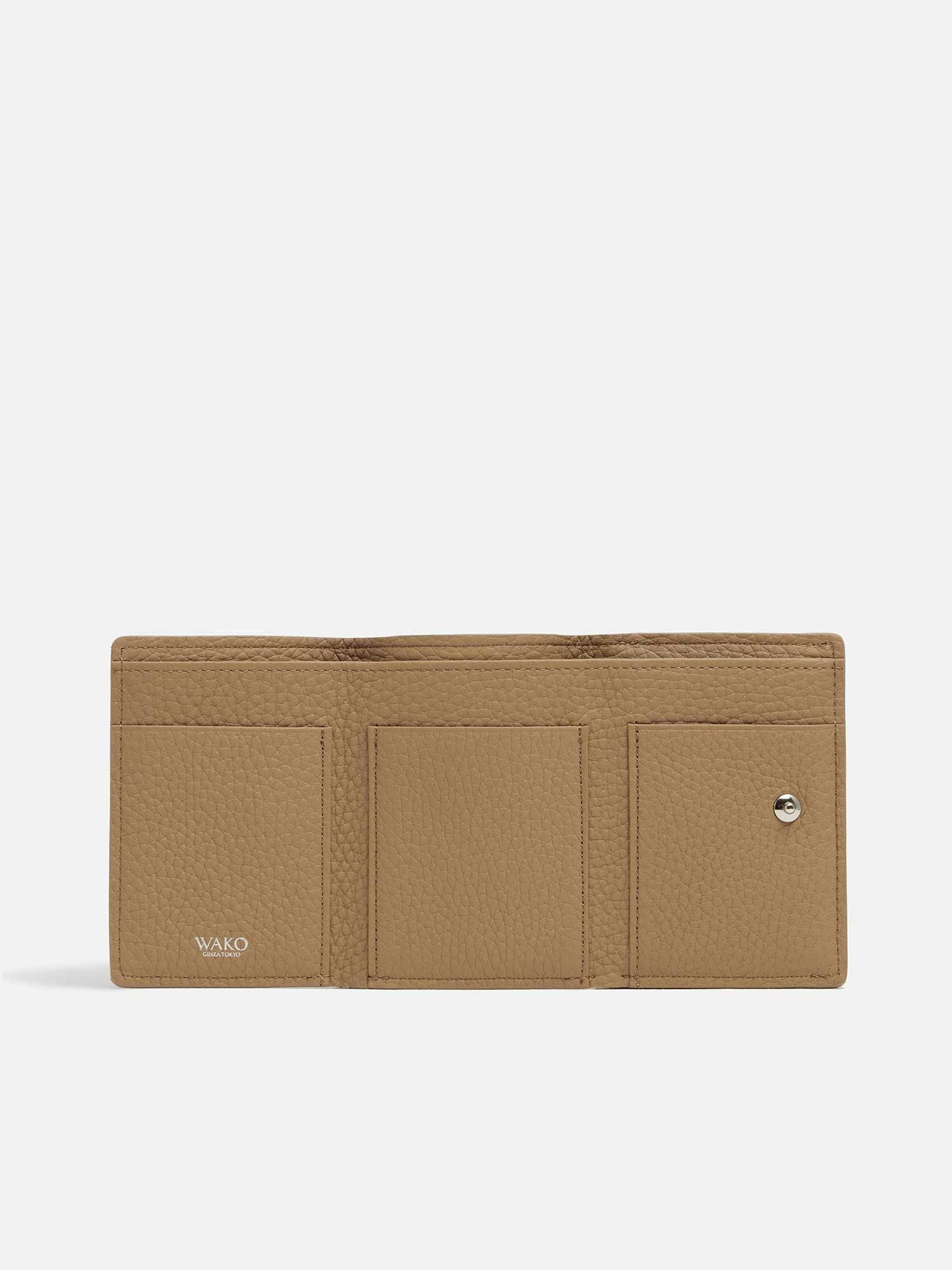 WAKO ワコー　MANACO マナコ　財布　三つ折り MANACO ミニウォレット ベージュ |折り財布 | WAKO公式オンライン
