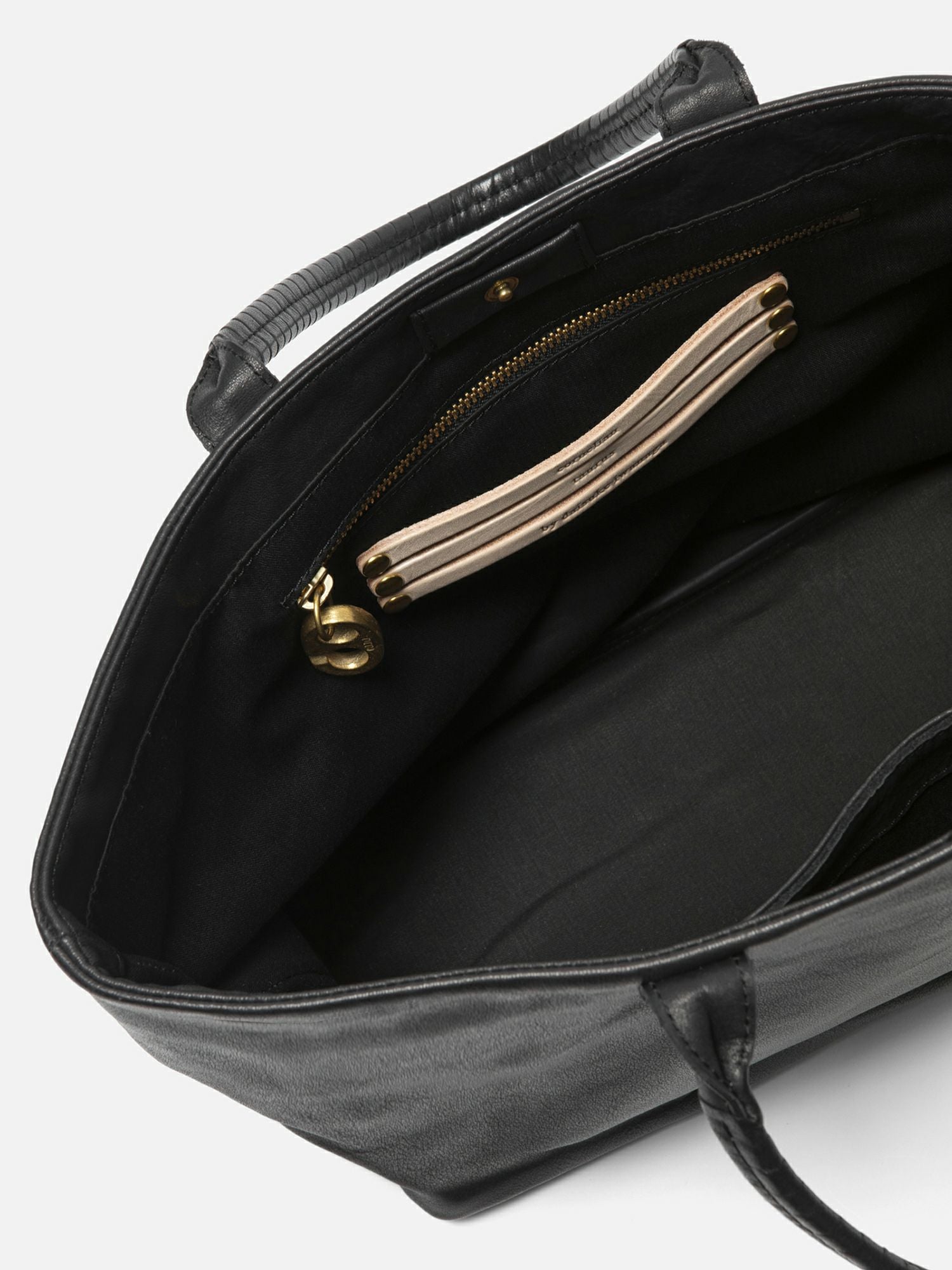 cornelian taurus by daisuke iwanaga 2handle tote M ブラック