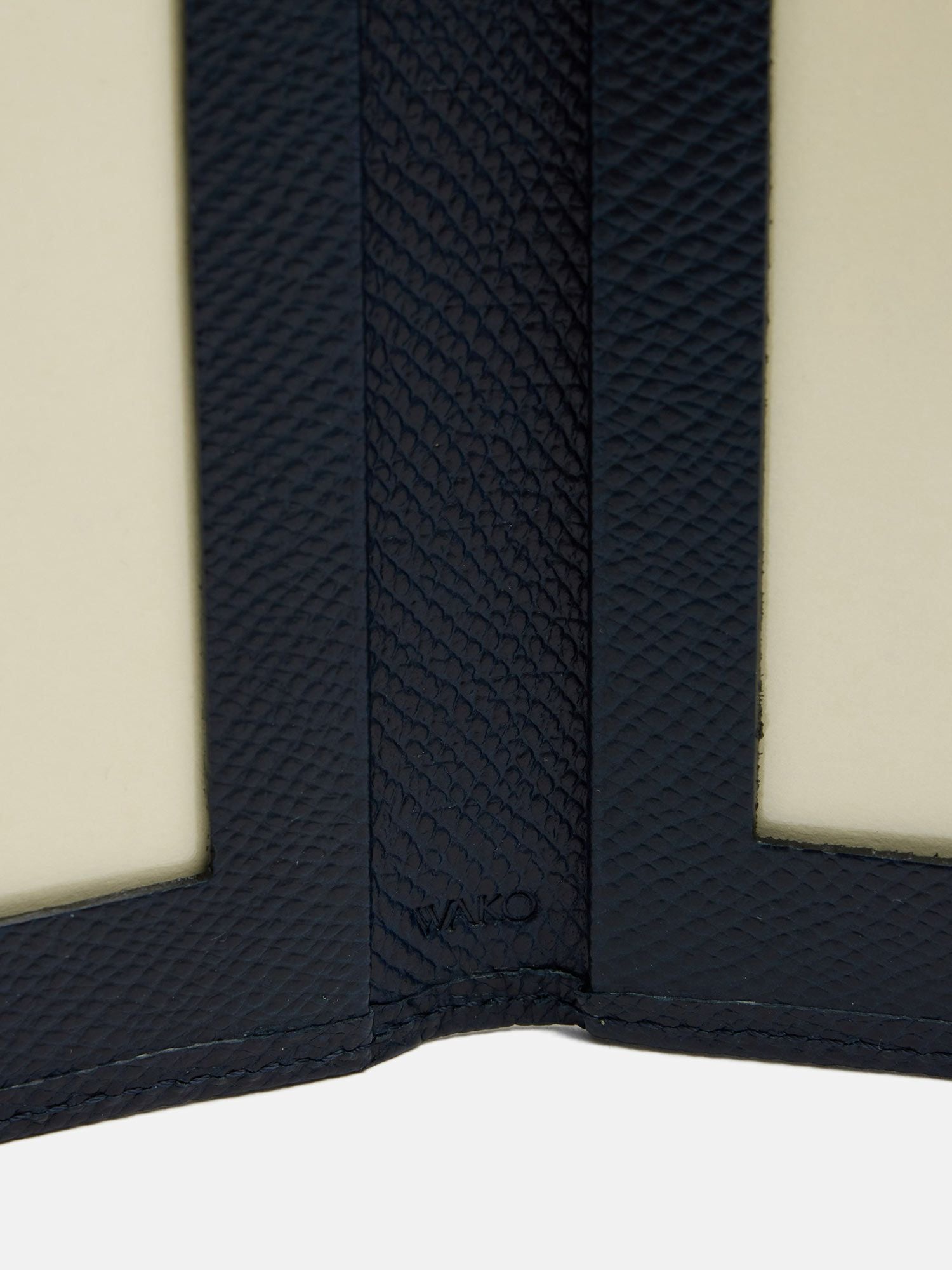 二つ折り写真立て ネイビー |リビング | WAKO公式オンラインブティック
