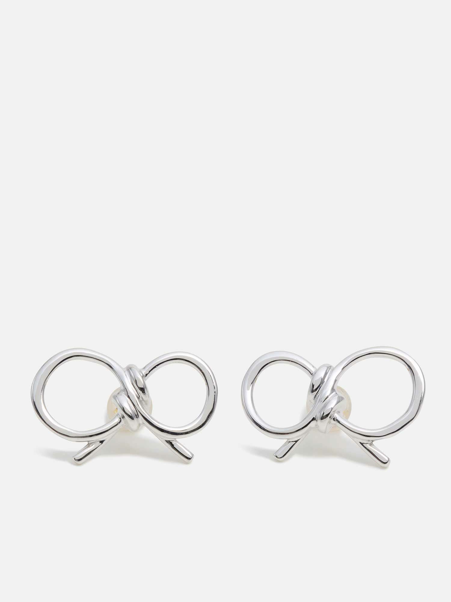 リロ ピアス〈リボンS〉 シルバー
