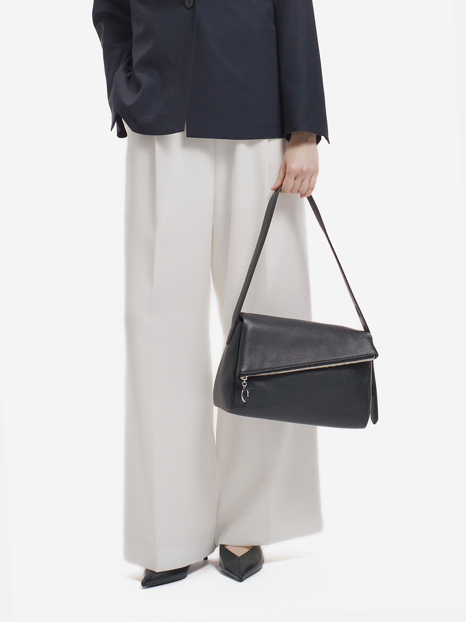 NEW CLOSET ショルダーバッグ スモール ブラック |ショルダーバッグ