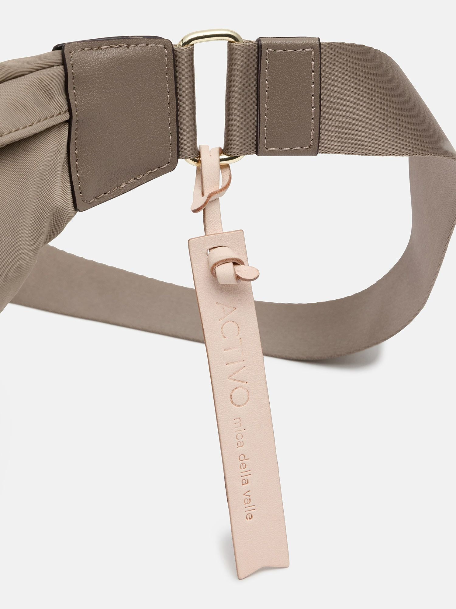 mica della valle ボディバッグ ベージュ |トートバッグ | WAKO公式