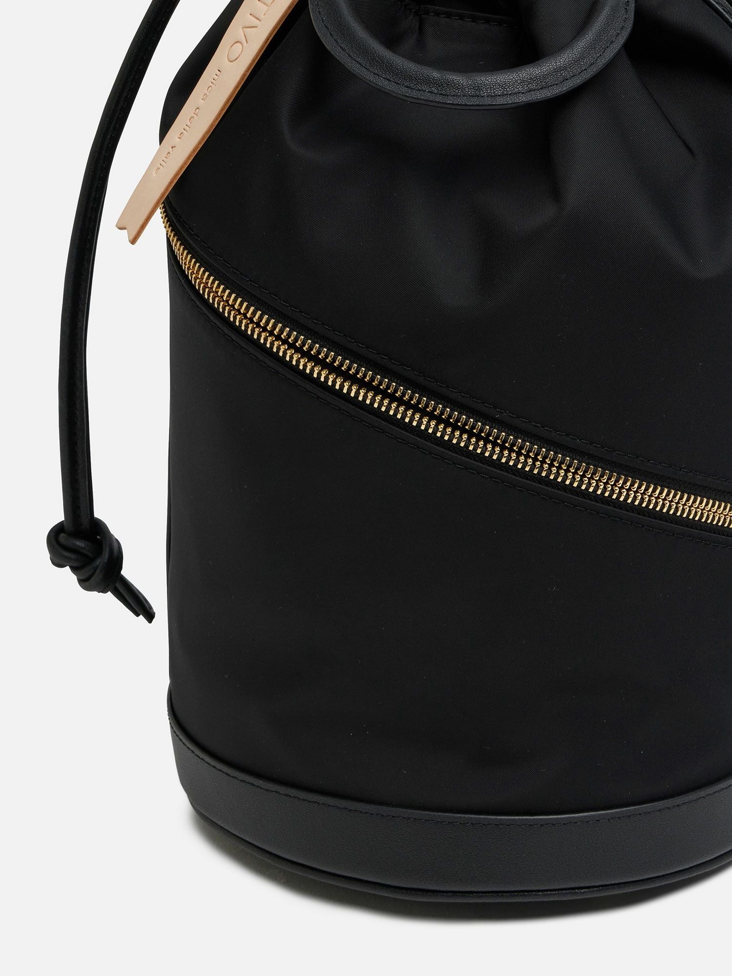 mica della valle ショルダーバッグ ブラック |ショルダーバッグ