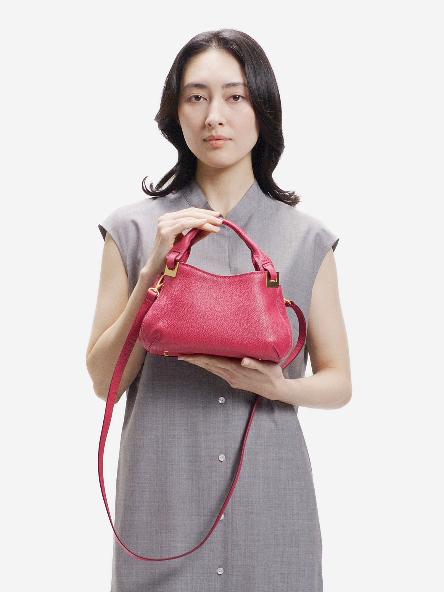 美品✨WAKO×MAURO GOVERNA ピンク2WAYバッグ パンチング 美品✨WAKO×MAURO GOVERNA ピンク2WAYバッグ パンチング 【公式通販】