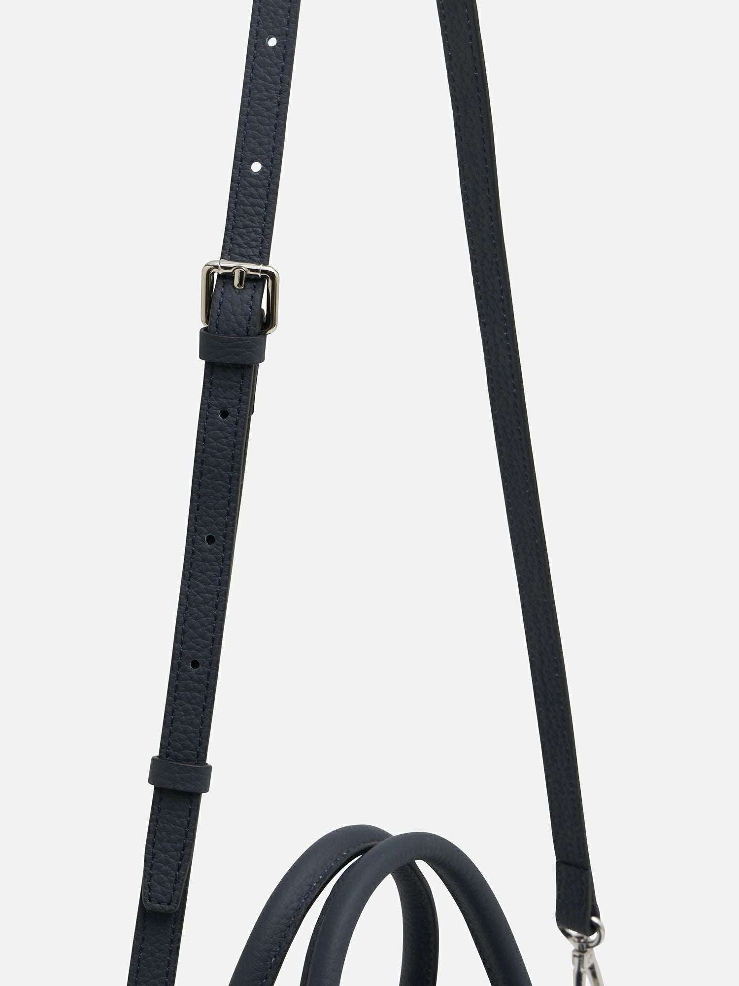 ワコー ショルダーバッグ美品  - ネイビー ショルダーバッグ ネイビー |ショルダーバッグ・ポシェット | WAKO公式