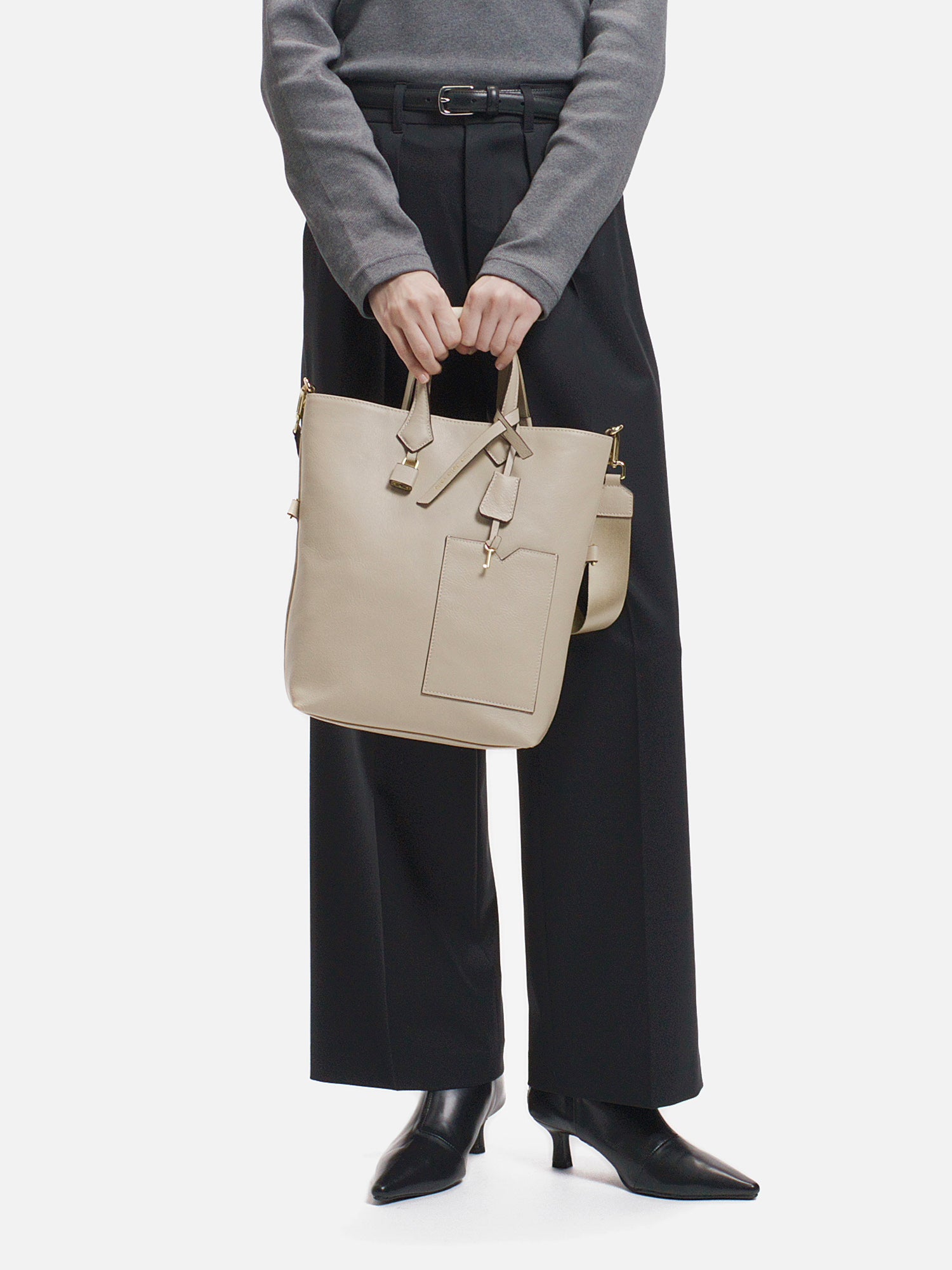 mica della valle トート型ショルダーバッグ ベージュ |ショルダー 