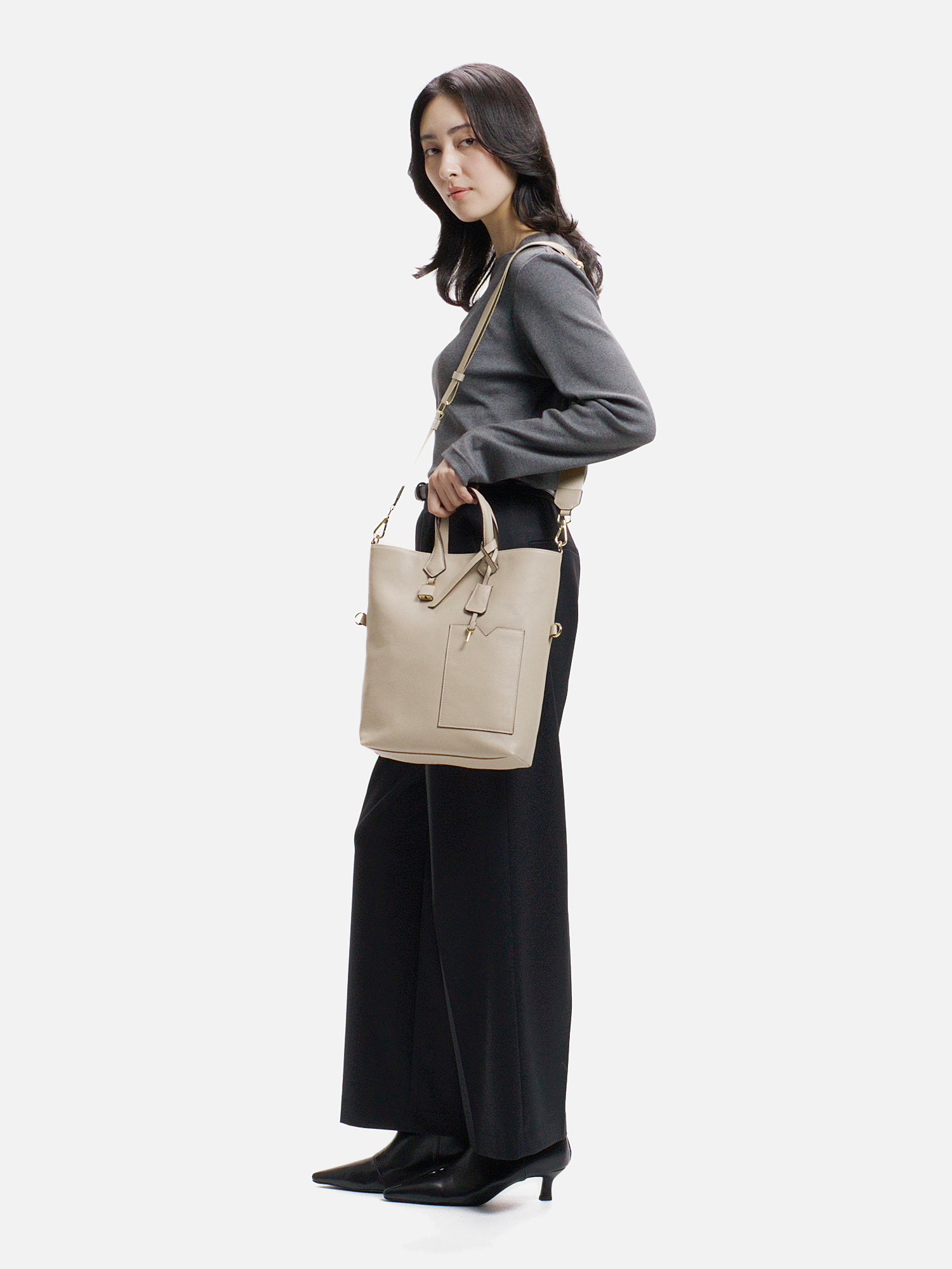 mica della valle トート型ショルダーバッグ ベージュ |ショルダー
