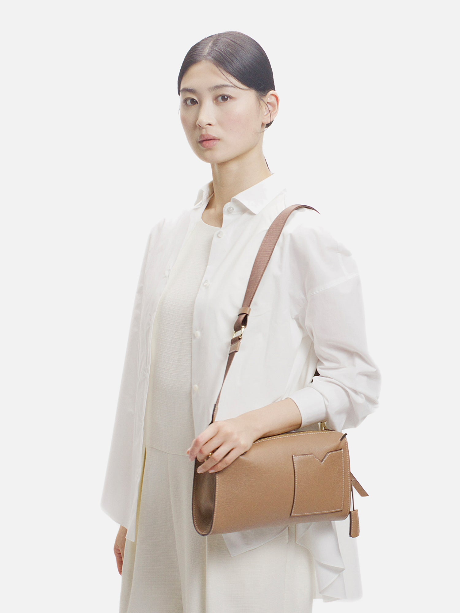 k.eito-seibi　デニムショルダーバッグ　ブラウン×ベージュ mica della valle ショルダーバッグ キャメル |ショルダーバッグ