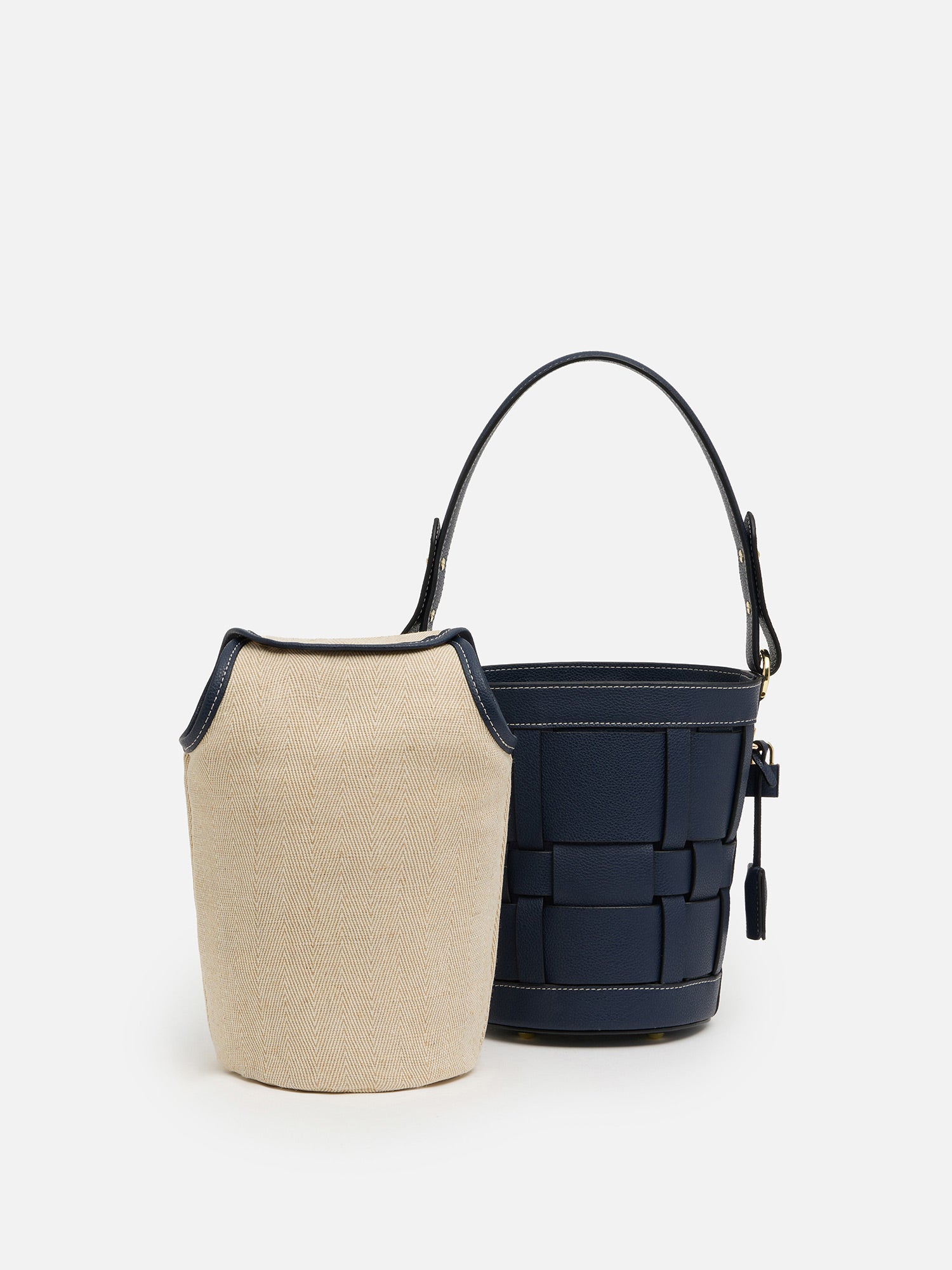 【新品・未使用】mica della valle バケツ型バッグ ネイビー mica della valle バケツ型バッグ ネイビー |その他のバッグ | WAKO