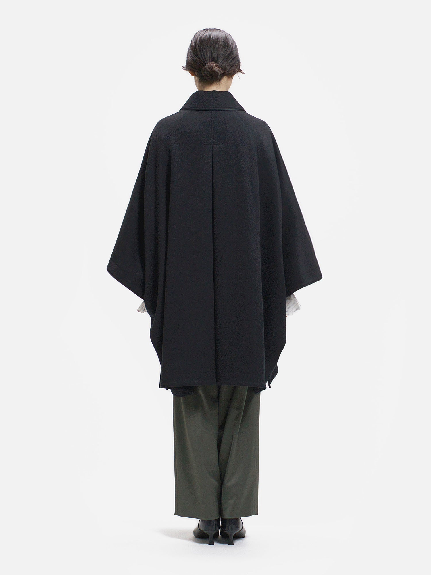 シーニュ　ケープコート NEW CLOSET ケープコート ブラック |アウター・ジャケット | WAKO公式